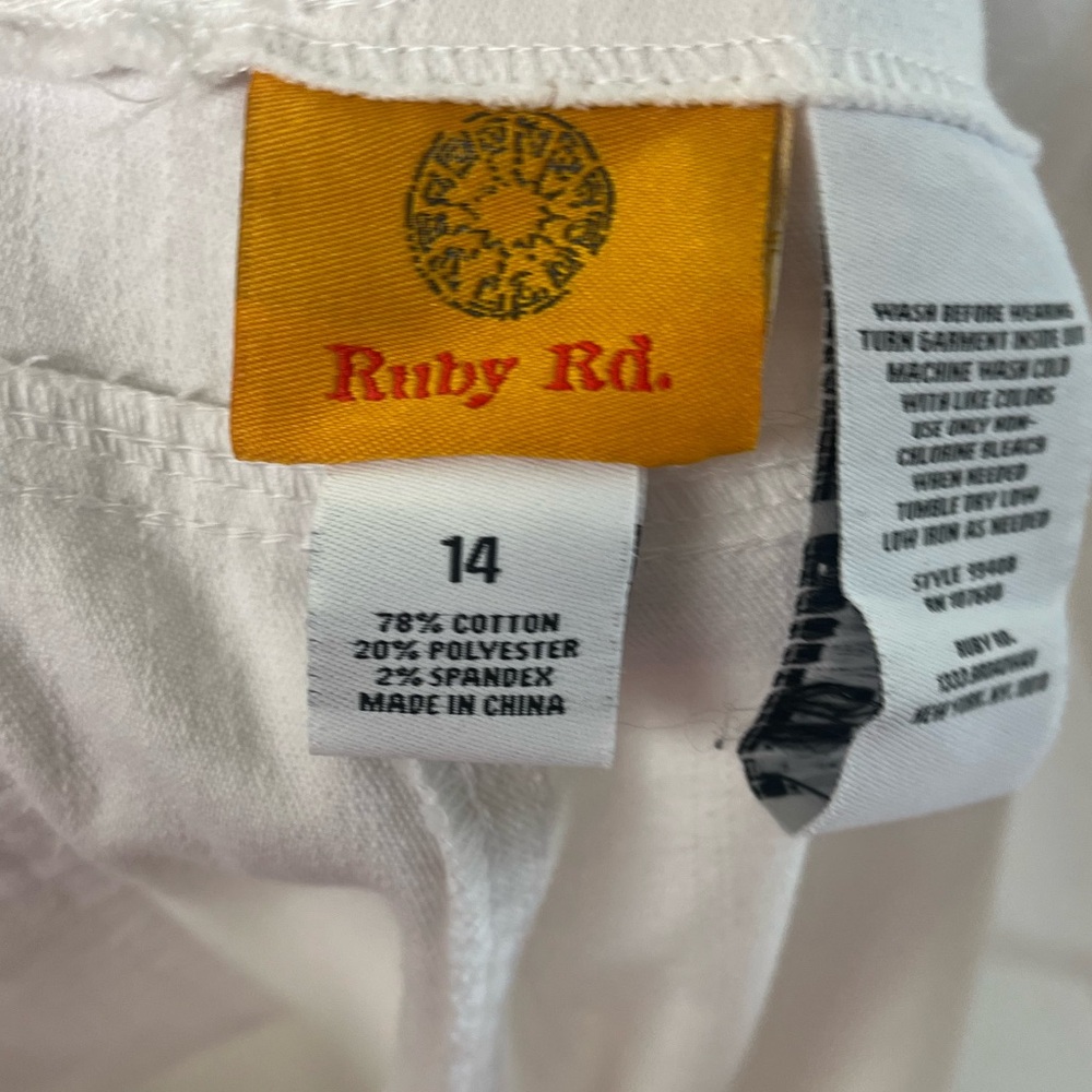 Ruby Rd. Classic White jeans - Picture 3 of 4